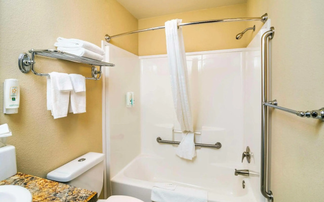 Quality Inn & Suites