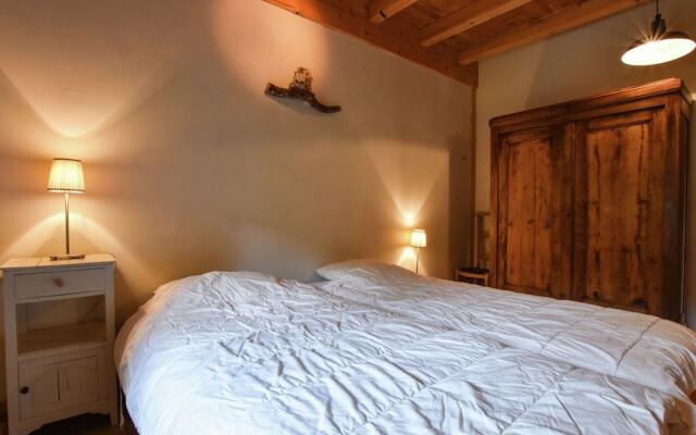 Lovely Farmhouse with Private Swimming Pool in Terrou