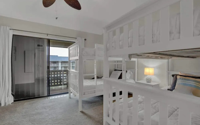 Fisherman Friend! - Coastal Condo - Views Await!