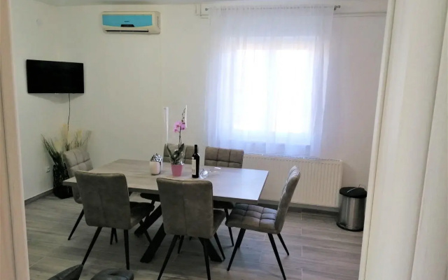 Apartments Lilac- 100m from beach