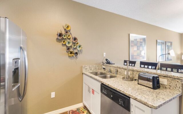 Lucaya Village 3040 Bld 13-102