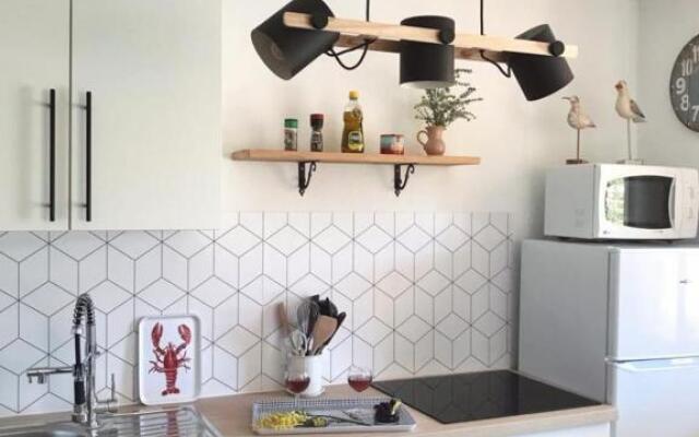 Nice 33m With Terrace Near The Beach