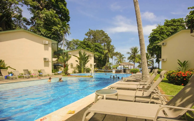 Hotel Club Del Mar