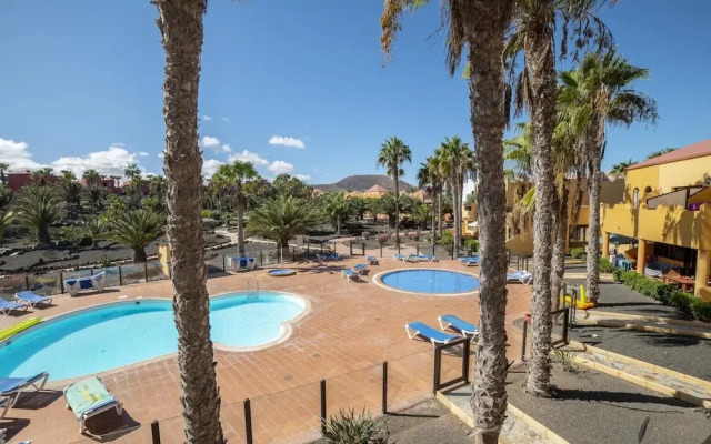 Oasis Royal  11 pool view apartment