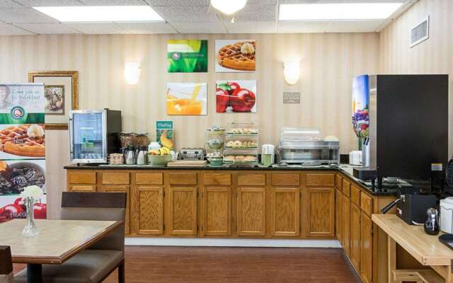 Quality Inn Magnolia