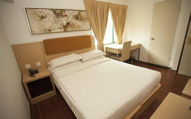 Aira Hotel