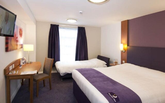 Premier Inn Warrington Central North