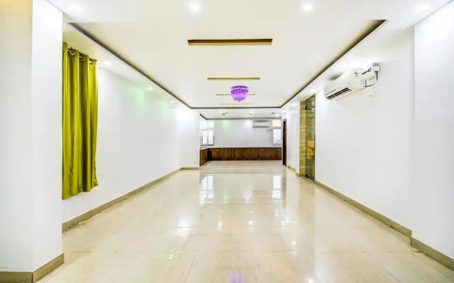 FabHotel Grand Sheela