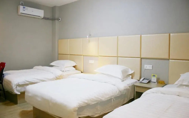 Golden Phoenix Business Hotel