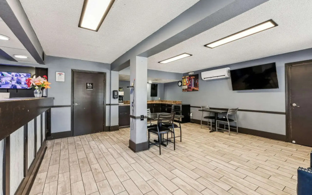 Knights Inn Antioch