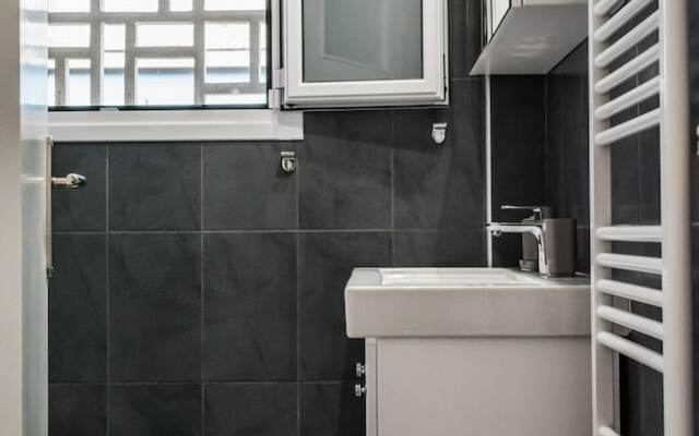 3bedroom Apartment Next To Panormou Metro Station