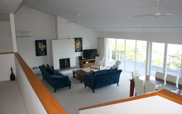 Russell View Apartments