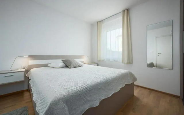 SOFIA house with apartment