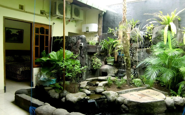 OYO 465 Alam Citra Bed & Breakfast