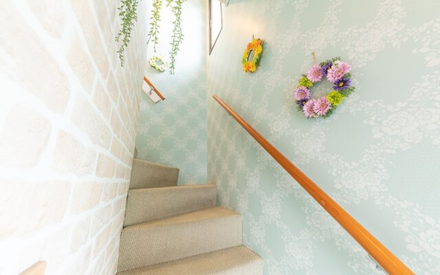 Martians Hotel Hayakawa