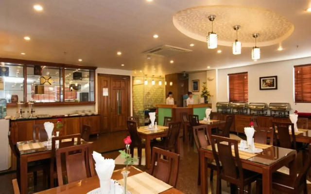 Premium White Lion Hotel