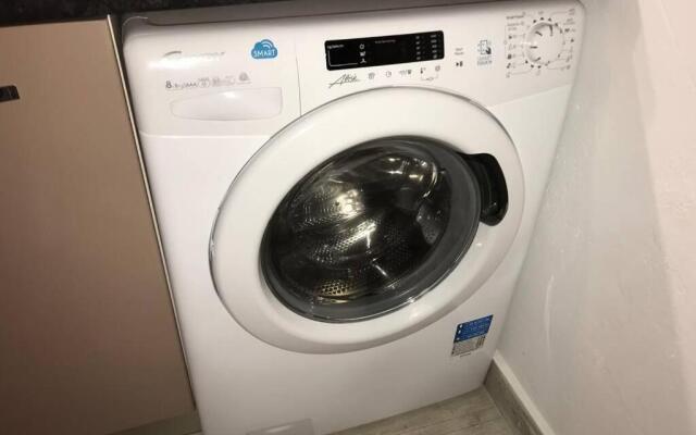 Apartment with Jacuzzi Fast internet Free Wifi