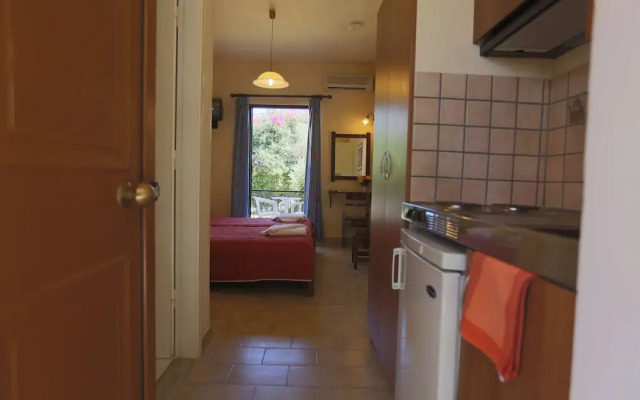 Dora’s Apartments and Studios