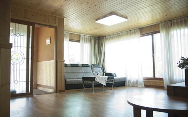 Gapyeong Hyangki Pension