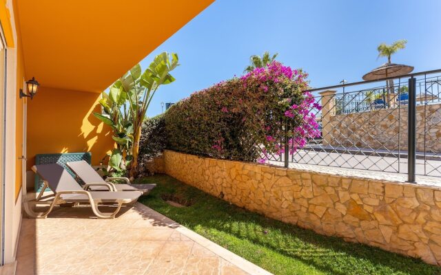 Lakeview Private Garden & Pool