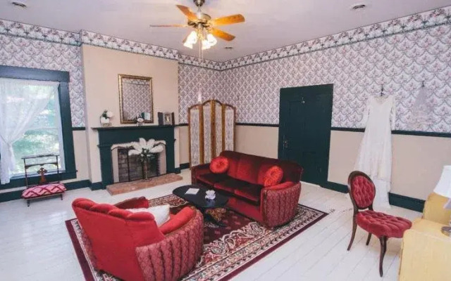 Old Caledonian Bed and Breakfast