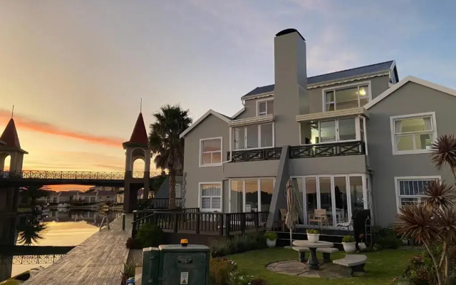 Jamaican Palms 23, Marina Martinique, Jeffreys Bay