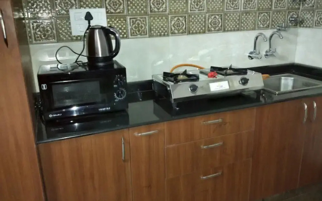 OYO 9702 Hebbal