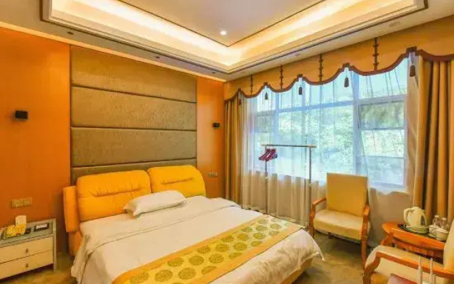 Longquan Hotel