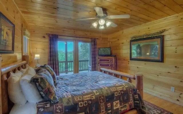 Sunset Lodge by Escape to Blue Ridge