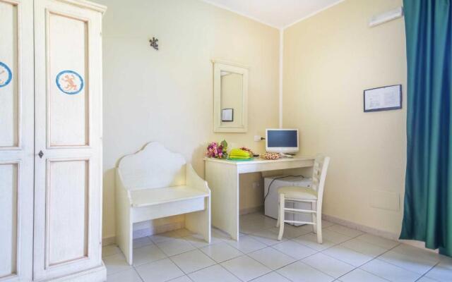 Ariadimari Hotel