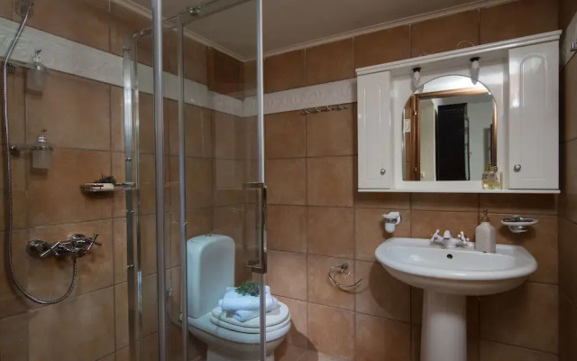 Oniropetra Luxury Suites