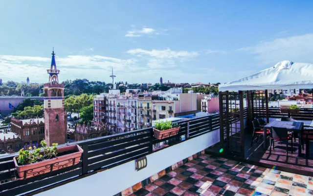 Unique Cozy Scenic Penthouse