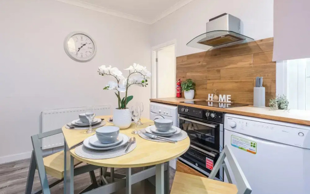 Rochester Retreat - Charming 3 Bedroom House