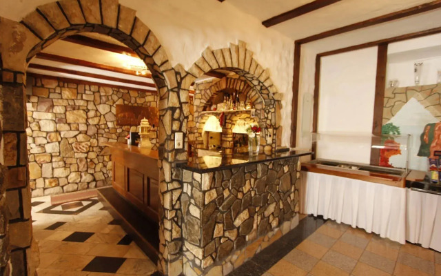 Hotel Restaurant Adria - Stuben