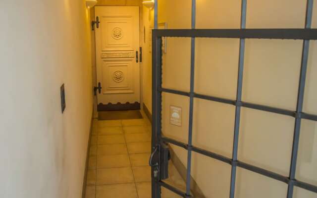 President Boutique Apartment