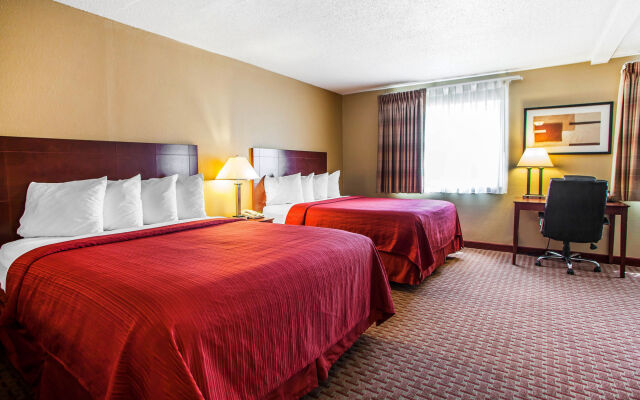 Quality Inn & Suites Davenport near I-80