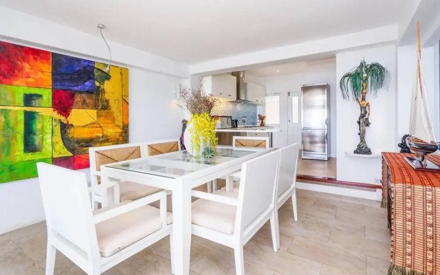 1 Bedroom Beach Front Villa Bangrak