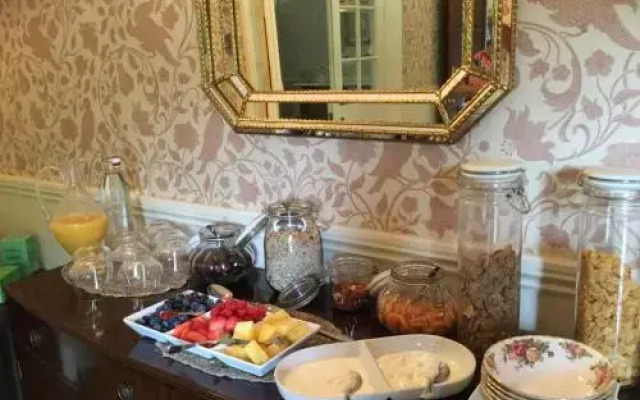 Plas Y Dderwen Bed and Breakfast