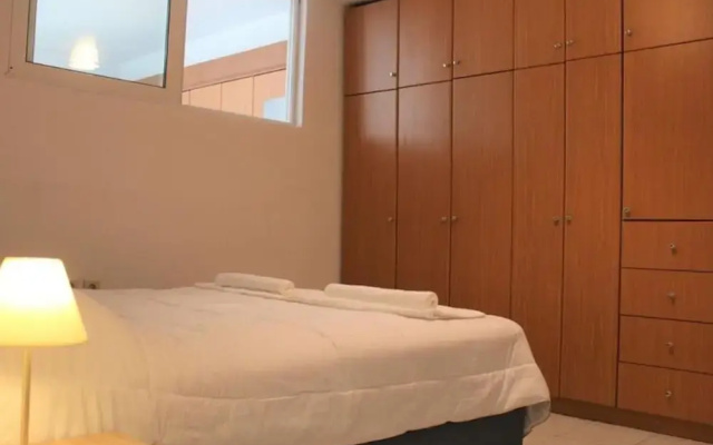 "kalamaki Plaza Apartments \"thalassa\""