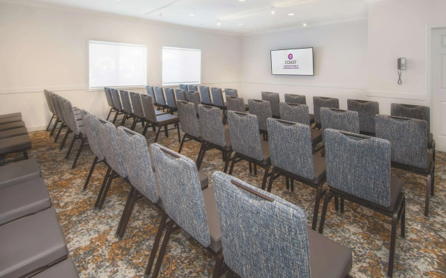 Coast Canmore Hotel & Conference Centre