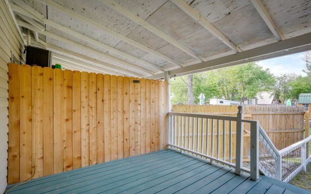 Kerrville Vacation Rental Across From River Trail!