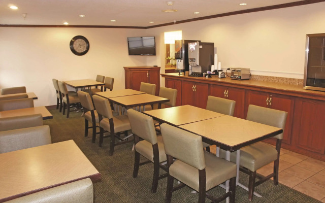 La Quinta Inn by Wyndham Omaha Southwest