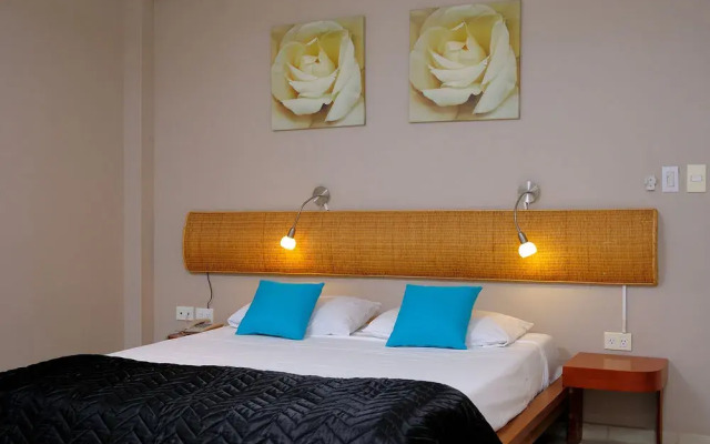 Den Laman Condominiums