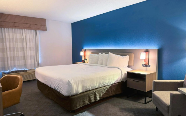 Comfort Inn & Suites Sheboygan I-43