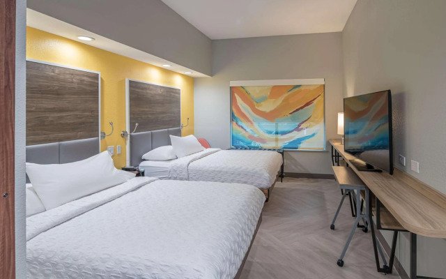 Tru by Hilton Garland Richardson