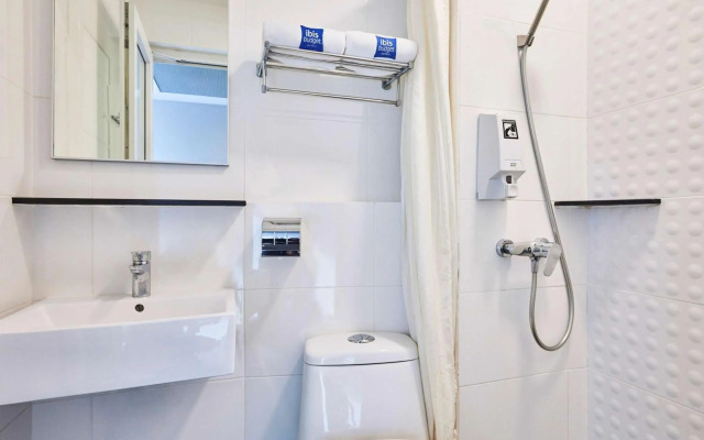 ibis budget Singapore Ruby