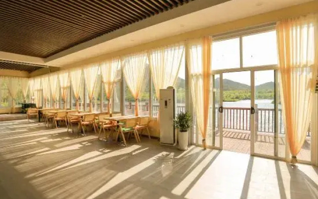Ruize ouyusu Resort Manor