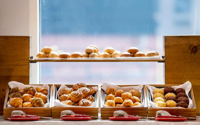 Centara West Bay Hotel & Residences Doha