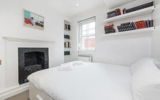 Glamorous Duplex two bed Apartment Minutes Away From Covent Garden Piazza