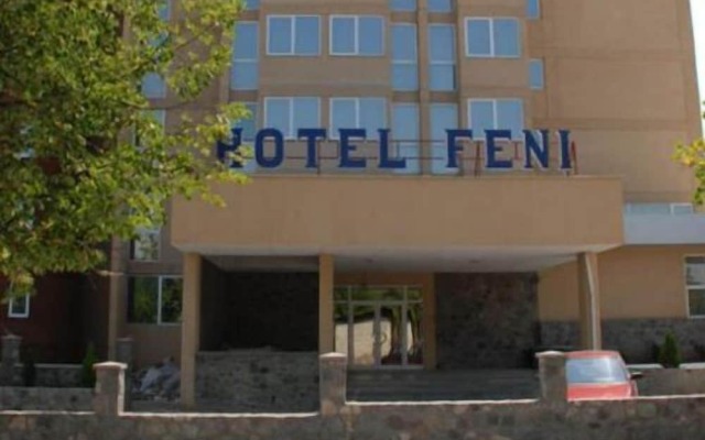 Hotel Feni